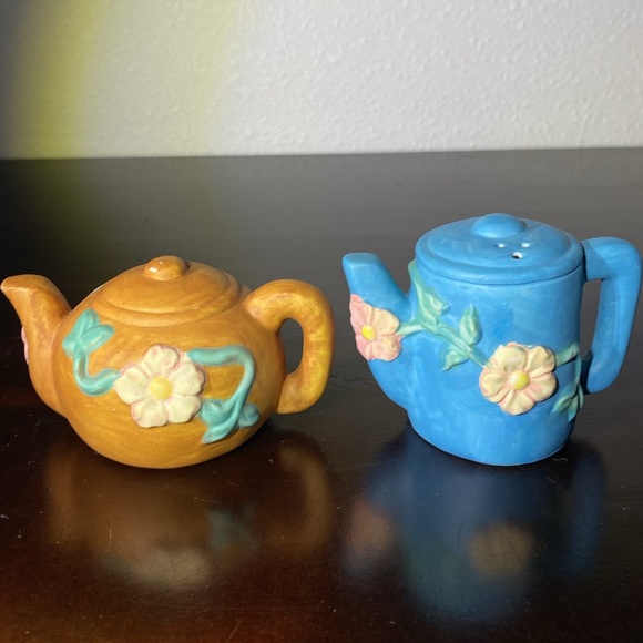 Vintage 1992 Albert Price Stoneware Floral Teapots Salt and Pepper Shakers - Picture 5 of 14